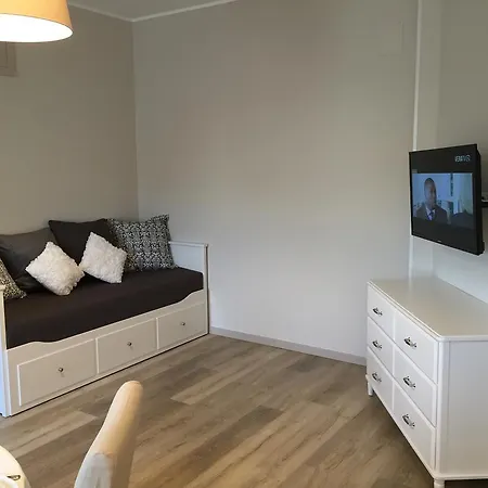Apartment Dreams *